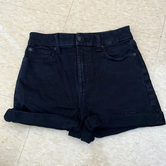 American Eagle Dark Wash Jeans! - Picture 1 of 3